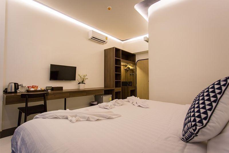 Bearpacker Patong Hostel Exterior foto
